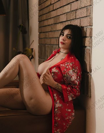 KARELY RUIZ CALIENTE FOTOS