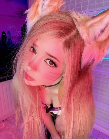 CUTE PETITE COSPLAYER BELLE DELPHINE NAKED