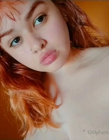 LATINA BIG ASS NAKED NAT RAINBOWS